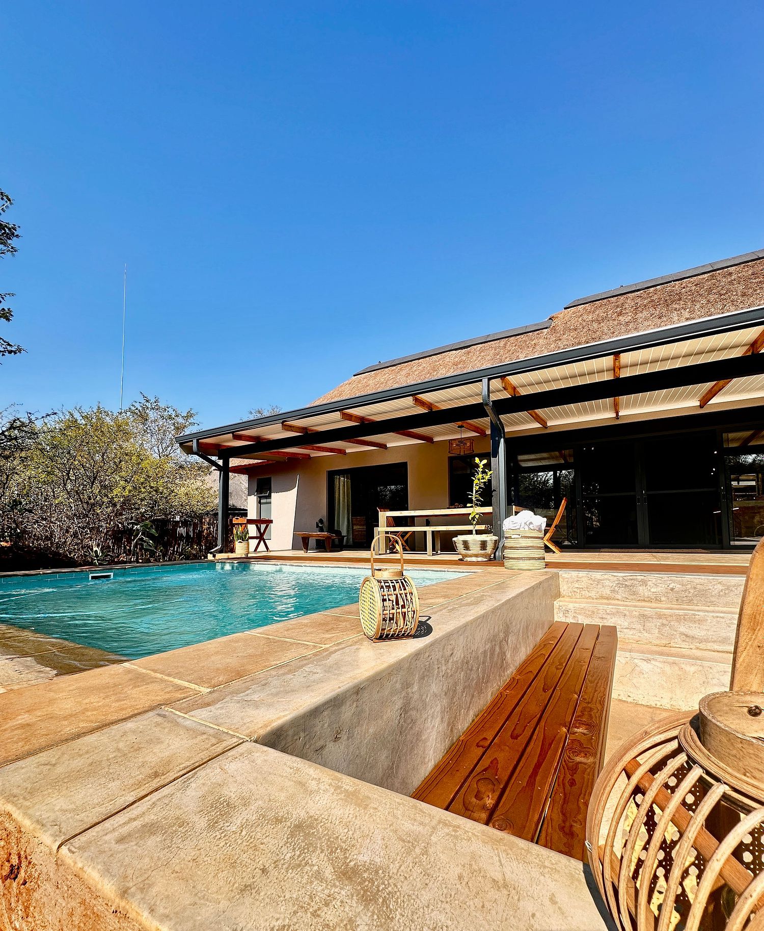 Pumba Lodge Hoedspruit — interior and grounds